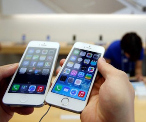 iPhone 5S vẫn bán chạy hơn bất kỳ bom tấn nào ở VN