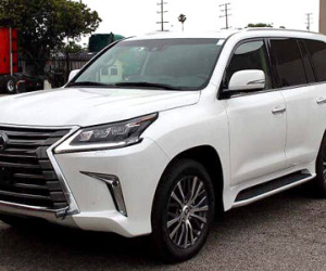 Lexus LX570 nhập rẻ 2 tỷ so với chính hãng