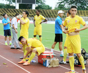 V-League 2016: Bệnh sợ vô địch và nỗi lo "không chột cũng què"