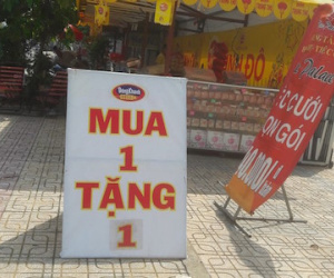 Bánh trung thu mua 1 tặng 1 vẫn đắp bạt, nghỉ bán