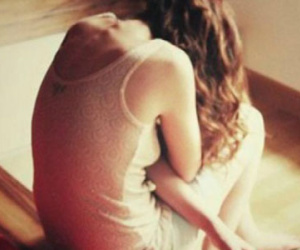 Chọn lấy trai giàu đi siêu xe và bí mật chỉ được phát hiện sau đêm tân hôn