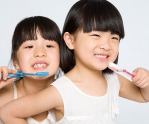 Ăn nhiều nho khô, trẻ vô tình bị hỏng hàm răng xinh