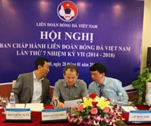 Liên đoàn bóng đá Việt Nam lại bị "tấn công"
