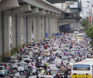 Dòng người đổ về quê nghỉ lễ 2/9, Hà Nội tắc mọi ngả đường