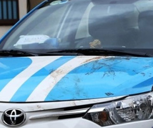 Công an tạm giữ tài xế taxi đâm du khách cướp tài sản