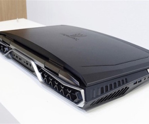 Laptop màn hình cong đầu tiên trên thế giới giá 4.000 USD