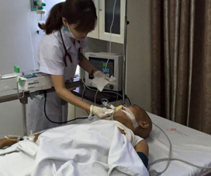 Nghệ sĩ Hán Văn Tình hôn mê sâu, đang cấp cứu tại bệnh viện