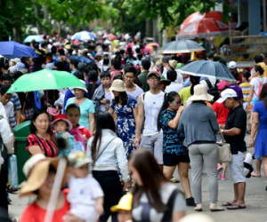 Nhễ nhại mồ hôi khi vui chơi vườn thú ở Sài Gòn