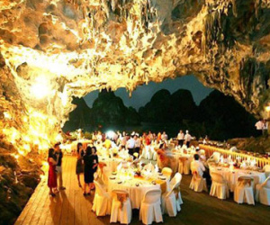 Dạ tiệc hang động: 5 triệu/suất VIP giữa vịnh Hạ Long