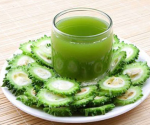 Làm nước uống giảm cân từ mướp đắng