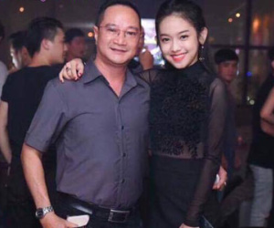 Lộ rõ mặt đại gia đáng tuổi "ông ngoại" đang cặp kè Thúy Vi?