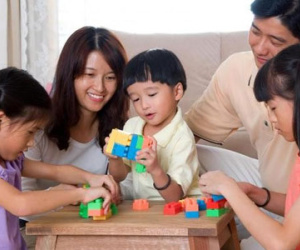 Muốn con giỏi giang, cha mẹ đừng quên chơi chung với bé