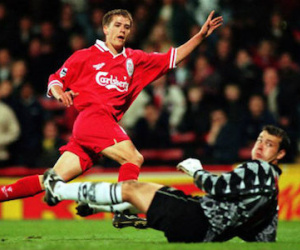 Tiết lộ: Owen đến MU vì bị Liverpool “xua đuổi”