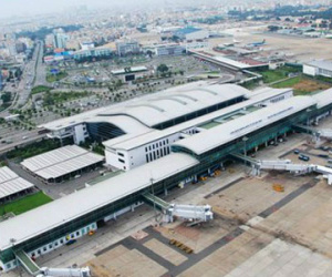Đại gia sân bay lần đầu báo lỗ