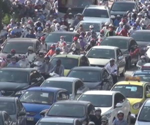 Lạ kỳ giao thông Hà Nội, thua đứt Sài Gòn