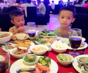 Ông bố đơn thân 9x và 2 con nhỏ chi 54 triệu đồng/tháng
