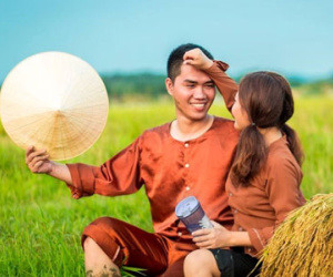 Ảnh cưới bên đồng lúa chín của đôi trẻ yêu nhau 8 năm