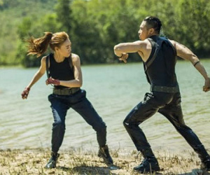 "Găng tay đỏ": Nhảm, siêu phàm và khó đỡ!