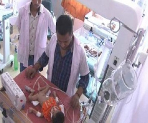 Ghen tị với chị dâu, cô gái ném cháu sơ sinh xuống đất
