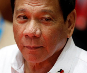Tổng thống Philippines lại phát ngôn sốc ở Lào