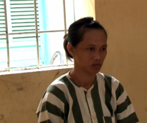 Đập đầu, bóp cổ bà lão ăn xin để cướp