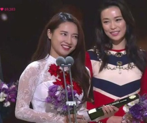 Nhã Phương bất ngờ thắng giải "Ngôi sao Châu Á" tại Seoul International Drama Awards 2016