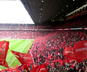 Vé chợ đen trận derby Manchester tăng chóng mặt