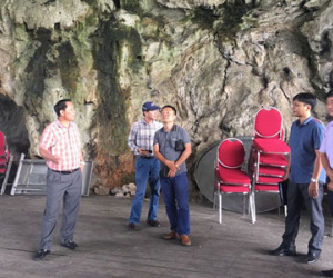 Vịnh Hạ Long: Dạ tiệc hang động đến hết năm vì trót ký