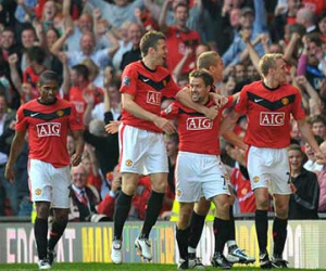10 khoảnh khắc điên rồ về trận derby máu lửa thành Manchester