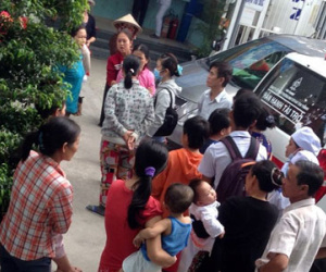 Bé gái 13 tháng tuổi ngã vào chậu nước tử vong