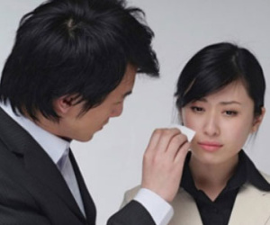 Anh cả nói xấu bạn gái tôi khiến mẹ không đồng ý tình yêu này