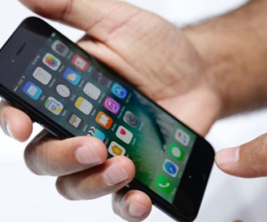 "Nút home trên iPhone 7 gây khó chịu"