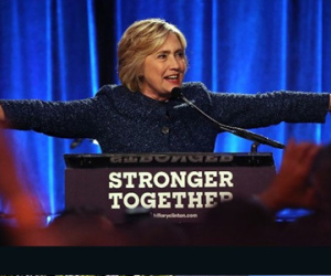 Bà Clinton hối tiếc vì nói người ủng hộ Trump "đáng khinh"