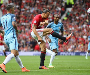 Ibrahimovic tạo kỷ lục khó tin trong ngày buồn