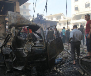 Không kích dữ dội ở Syria, ít nhất 100 người chết