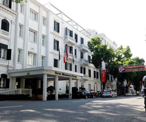 Ông chủ khách sạn 5 sao: Bầm dập sau sự hào nhoáng