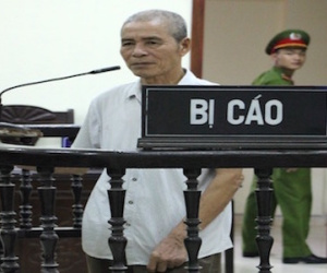 "Yêu râu xanh" 68 tuổi hiếp bé gái 14 tuổi đến có thai vẫn cười vì "nhờ vậy mà có con chung"