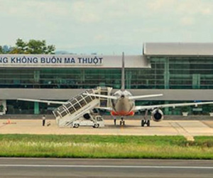 Máy bay đi Buôn Ma Thuột hạ cánh xuống TP.HCM vì thời tiết xấu