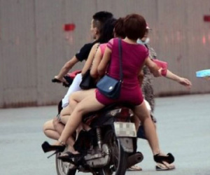 "Người vận chuyển" chân dài và những cuộc tranh giành địa bàn khốc liệt