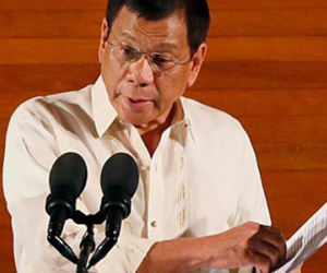 Ông Duterte sẽ lắp camera theo dõi nhân viên chính phủ