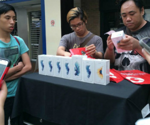 Giá iPhone 7 ở chợ đen Singapore tăng cả trăm USD