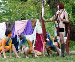 Khỏa thân diễn kịch Shakespeare ngay giữa công viên ở Mỹ