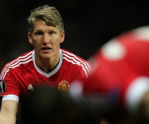 MU mất lượng tiền lớn khi sa thải Schweinsteiger