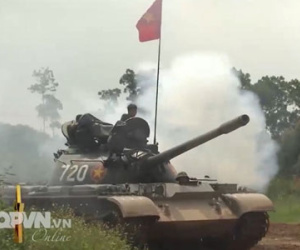 Mục sở thị dàn tăng T-54 Việt Nam hùng dũng nã pháo