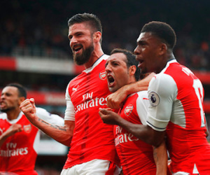 PSG - Arsenal: Lấy công bù thủ
