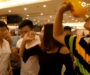 Thi uống rượu với đàn ông, cô phù dâu trẻ mất mạng trong đám cưới bạn thân