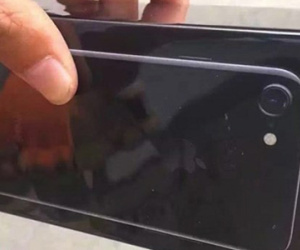 Xuất hiện ảnh “đập hộp” đầu tiên của iPhone 7 Jet Black