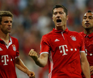 Song sát Mueller- Lewan lập công, Bayern "hủy diệt" đối thủ