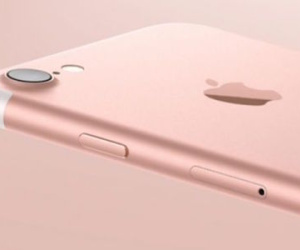 Báo Mỹ: iPhone 7 thua Samsung 6 tháng về công nghệ