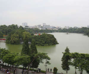 Chưa chốt đặt lối lên xuống ga tàu điện ngầm ở Hồ Gươm